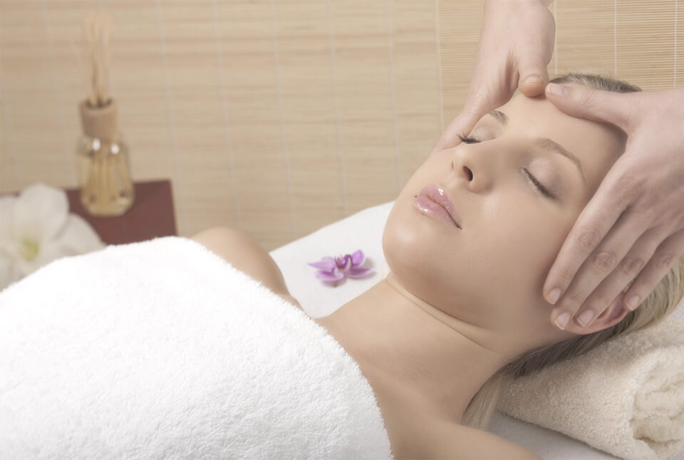 Our Anti-stress massage helps to give you a complete body, mind and soul relaxation.